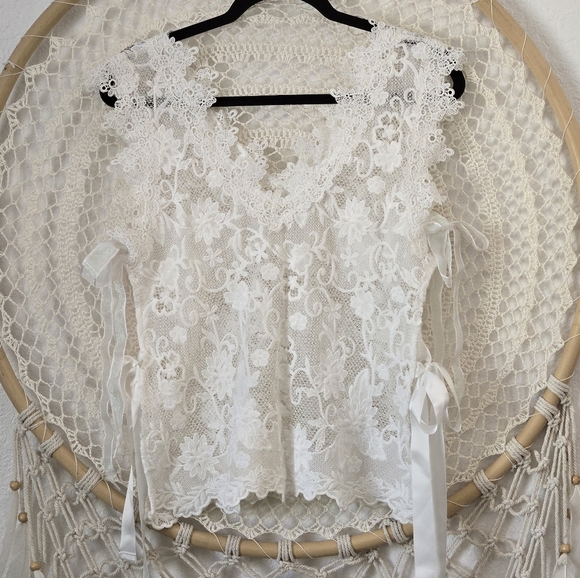 Fairycore Whimsical White Lace Sleeveless Sheer Top O/S - Picture 9 of 13